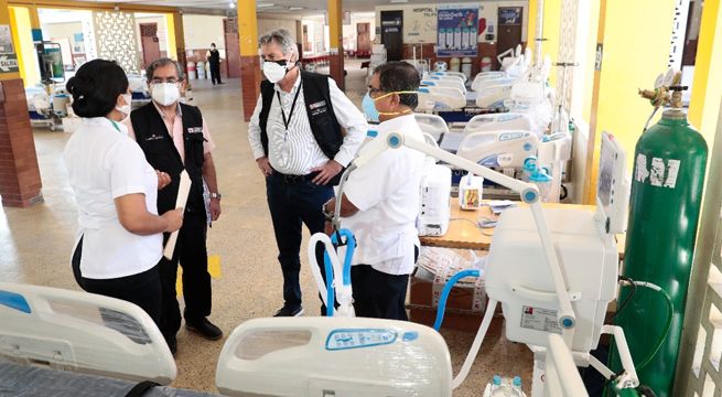 Presidente Francisco Sagasti entregó equipamiento médico al Hospital Regional de Loreto