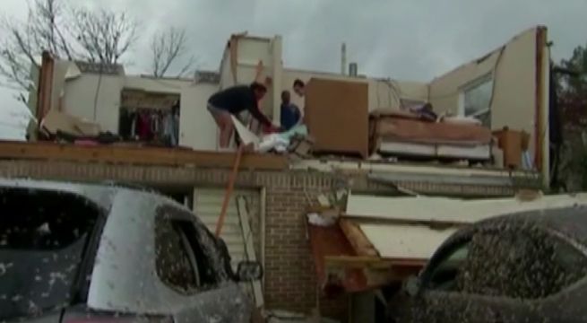 EEUU: al menos cinco fallecidos causó paso de tornado por Alabama