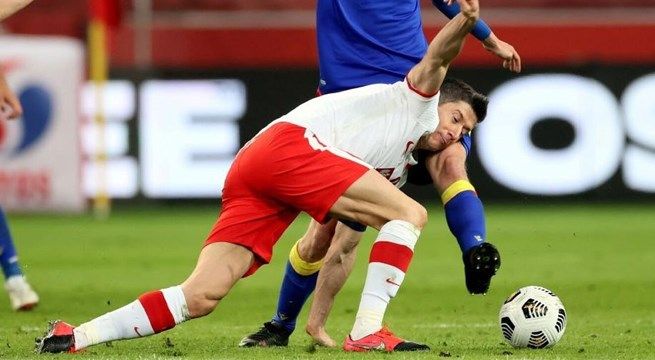 Polonia sufre revés por descarte de Lewandowski para partido contra Inglaterra