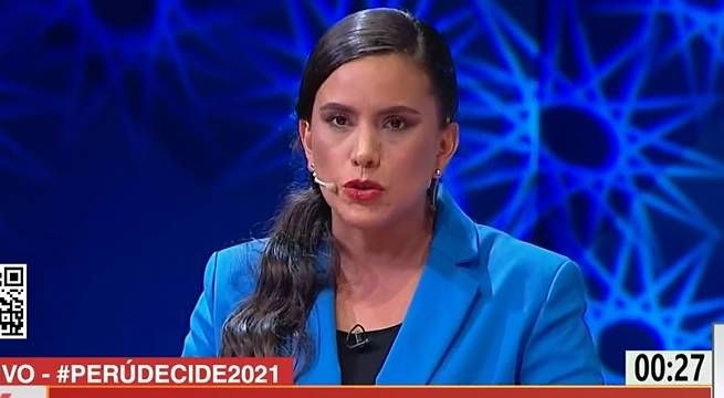 Verónika Mendoza dio a conocer sus compromisos con los profesores del Perú