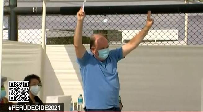 Rafael López Aliaga pudo votar recién en su tercer intento [Video]