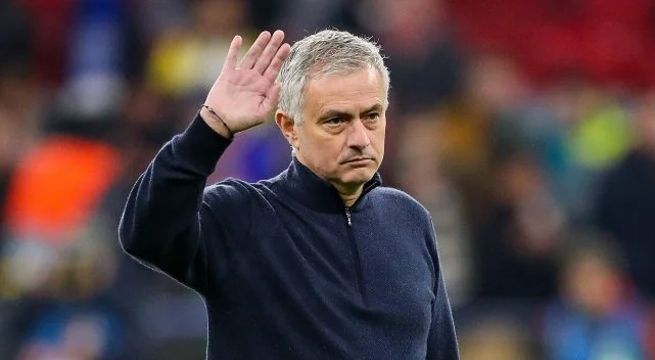 José Mourinho no es más el entrenador del Tottenham Hotspur