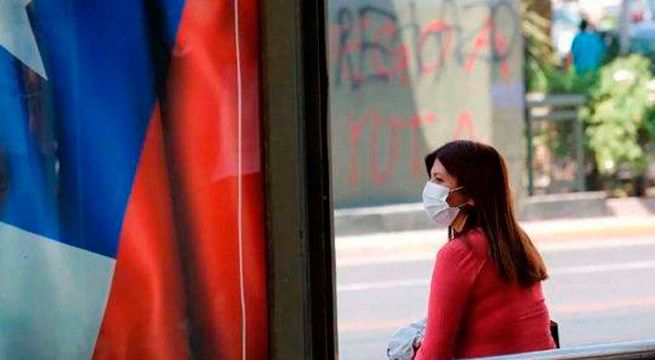 Autoridades chilenas anunciaron que levantarán los confinamientos tras un mes de cuarentena