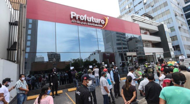 Gobierno busca que retiro parcial de fondos de las AFP beneficie a quienes realmente lo necesiten