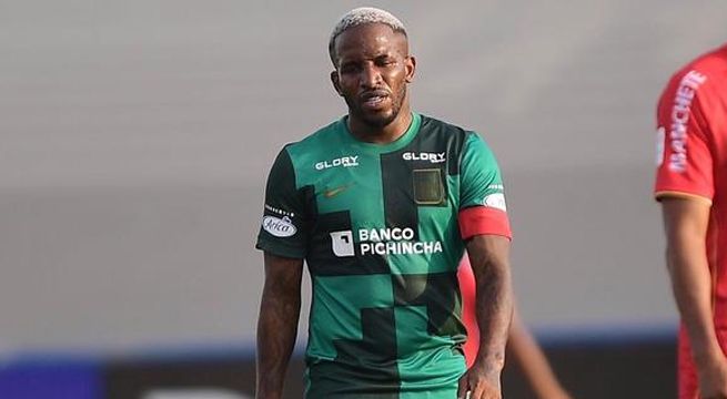 Jefferson Farfán es suspendido por violar los protocolos de seguridad