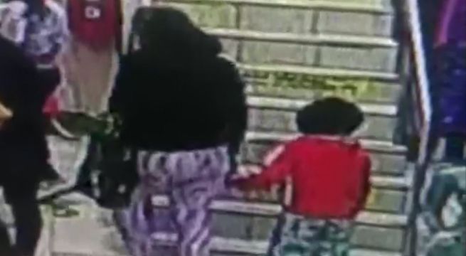 La Victoria: captan a mujeres usando a niño para robar en puesto de Gamarra