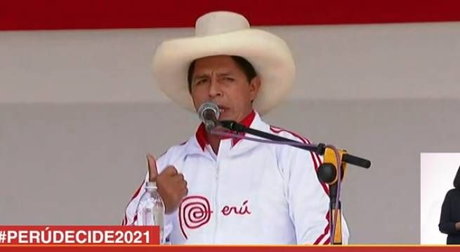 Pedro Castillo promete concretar compra de 20 millones de vacunas rusas