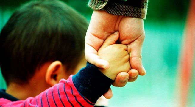 Chile aprobó cambiar orden de los apellidos por la igualdad entre hombres y mujeres