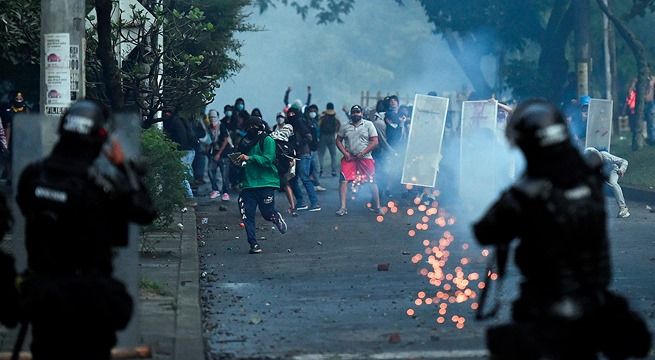 Aumentan muertos por protestas en Colombia