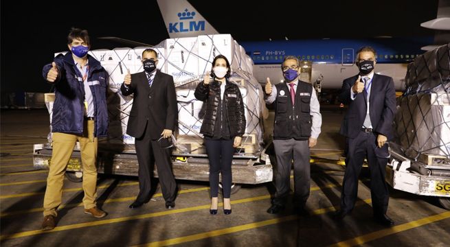 Llegó al Perú un nuevo lote de 700 mil dosis de la vacuna de Pfizer