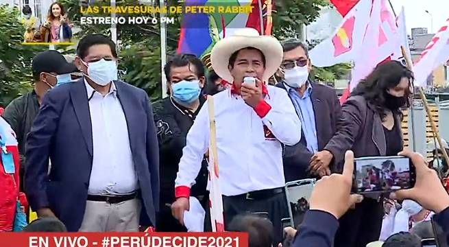 Pedro Castillo presentó a parte de su equipo técnico durante mitin [Video]