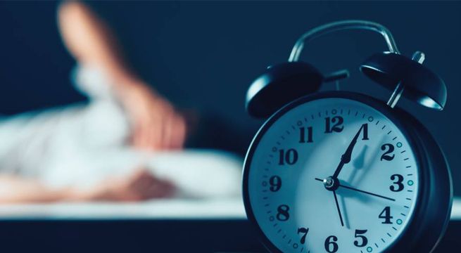Truco para combatir el insomnio se hace viral en las redes sociales [VIDEO]
