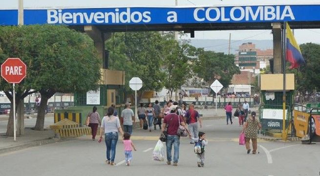 Colombia reabre fronteras, pero mantiene cierre con Venezuela