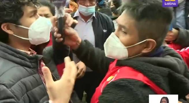 Reportero de Latina: agresión vino del equipo de seguridad de Pedro Castillo