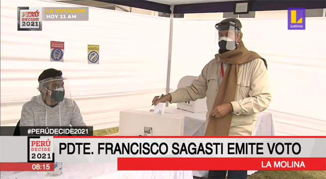 El presidente Francisco Sagasti emitió su voto en La Molina