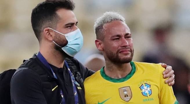 Neymar lloró desconsoladamente tras perder la final de la Copa América [Video]