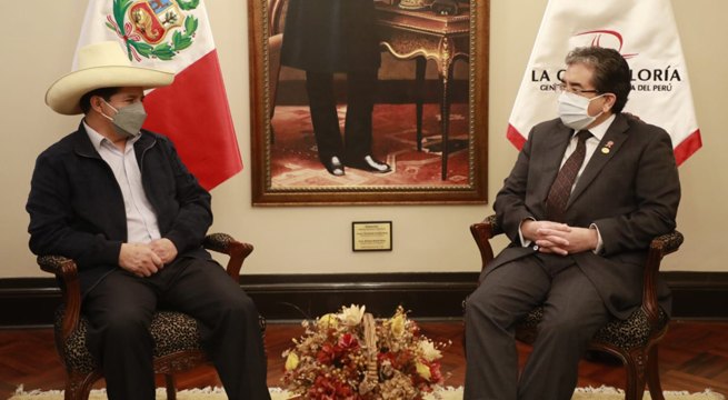 Pedro Castillo se reúne con Nelson Shack en la sede de la Contraloría