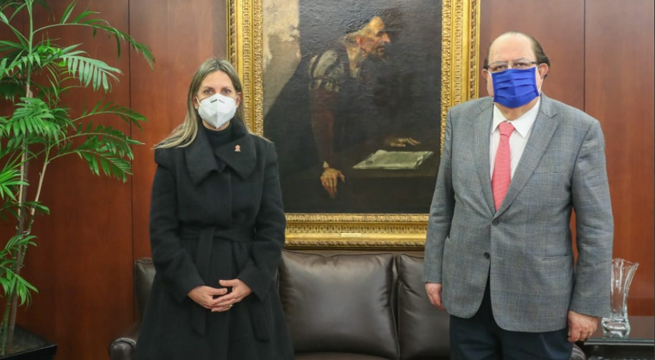 Presidenta del Congreso mantuvo una reunión con Julio Velarde del BCR