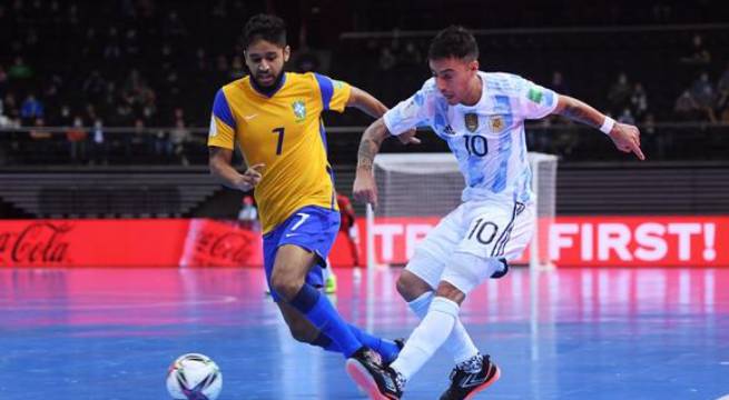 Brasil vs. Argentina por la Copa Mundial de Futsal de la FIFA Lituania 2021