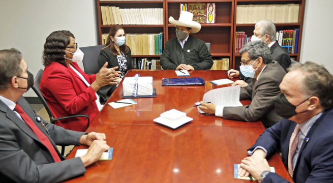 Ministro Cevallos: Respaldamos a la OPS para que vacuna contra la COVID-19 sea un bien universal