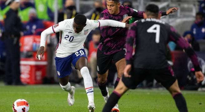 Estados Unidos quita invicto y liderato a México en Eliminatorias de Concacaf
