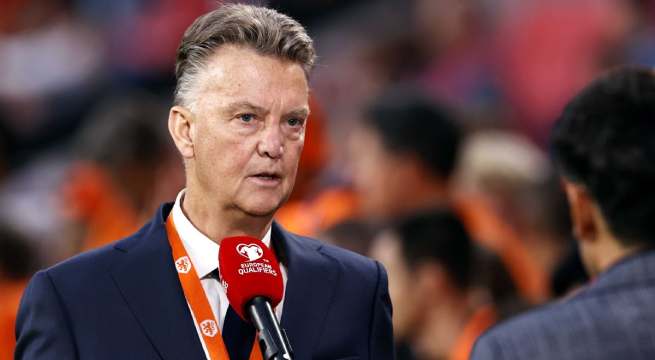 DT Van Gaal sufre accidente de bicicleta pero dirigirá a selección de Países Bajos ante Noruega