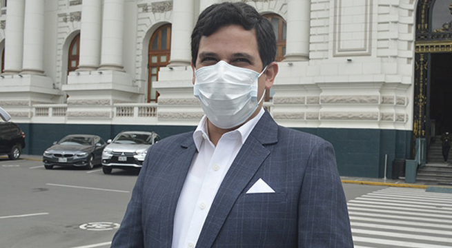 César Combina busca impulsar moción de vacancia presidencial junto a parlamentarios