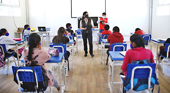 Gobierno anuncia que se está afinando los protocolos sanitarios para el retorno a clases