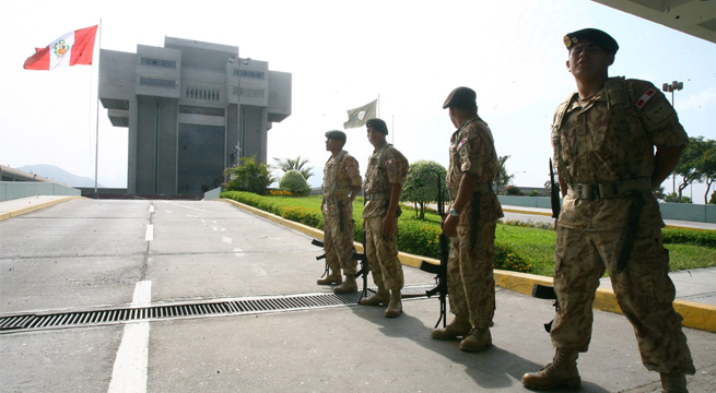 Nombran nuevos comandantes generales del Ejército y FAP