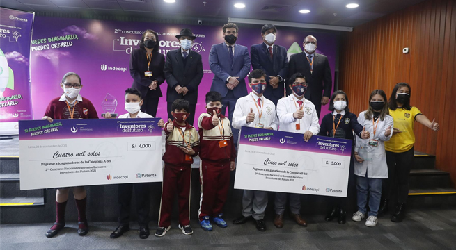 Escolares ganan concurso nacional de inventores con purificador de agua y biofertilizante