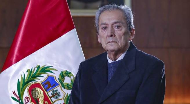 Presentan moción de censura contra el Ministro de Educación