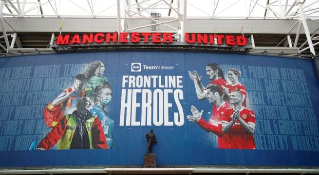 Ministro Deportes británico insta a futbolistas reticentes a vacunarse contra el Covid-19