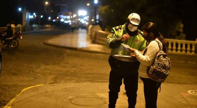 Toque de queda en 10 provincias rige de 11:00 pm a 4:00 am hasta el 2 de enero