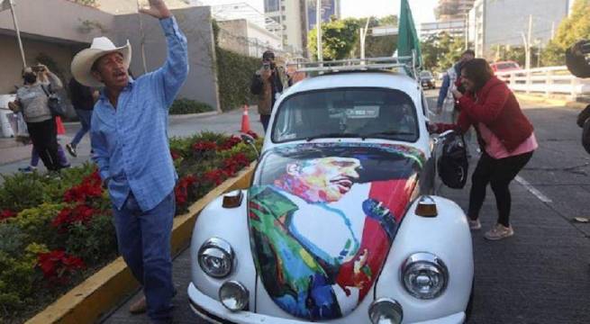 México llora la muerte de Vicente Fernández, la leyenda de la música ranchera