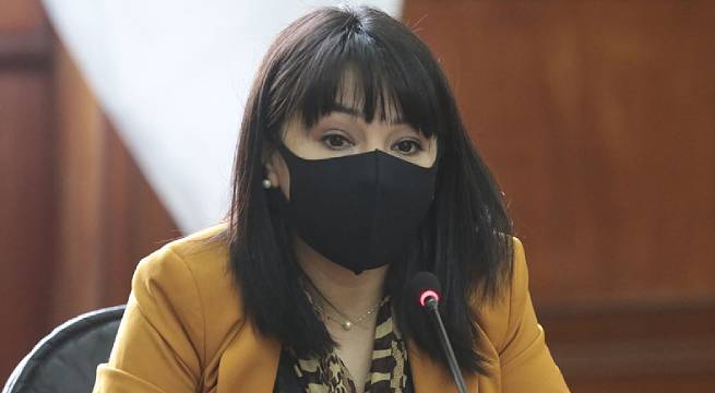 Mirtha Vásquez dio positivo a prueba de covid-19