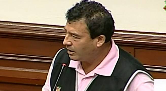 Se filtra audio de congresista pidiendo favor a policía para su hijo