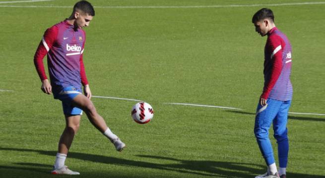 Torres y Pedri son los últimos positivos en el brote de Covid-19 del Barcelona