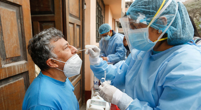 Minsa descarta escasez de pruebas moleculares y de antígenos