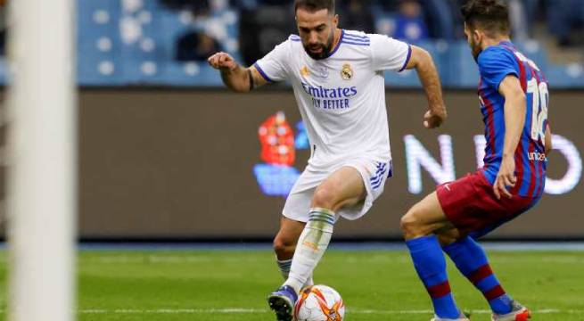 Carvajal, del Real Madrid, da positivo por COVID-19 en Arabia Saudí
