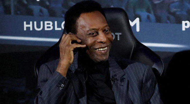 Pelé deja hospital de Sao Paulo tras tratamiento contra el cáncer