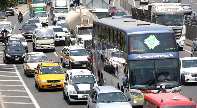 Movimiento de vehículos a nivel nacional aumentó 4,5% en noviembre de 2021