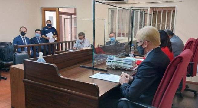 Fotos lascivas, masajes: denunciantes declaran en juicio contra obispo por abusos en Argentina