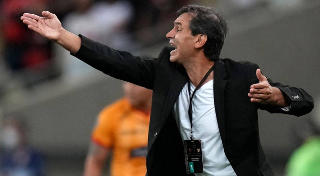 Fabián Bustos sobre Universitario: “Debemos tener efectividad y no tener sobresaltos defensivos