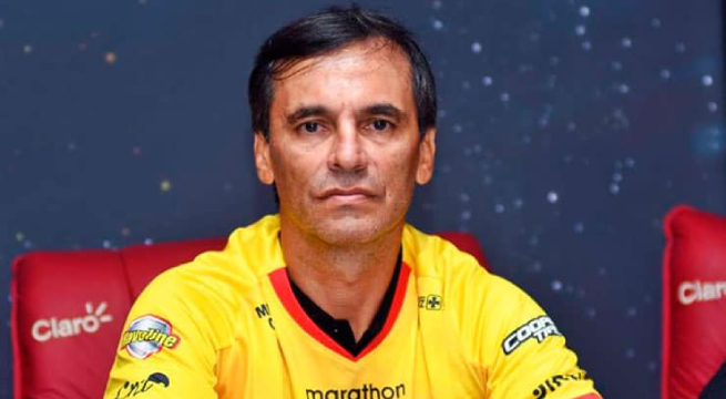 Fabián Bustos sobre duelo ante Universitario: “Buscaremos complicarlos y quedarnos con los tres puntos”