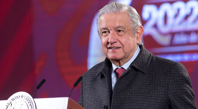 Presidente de México tensa lazos con España al proponer 