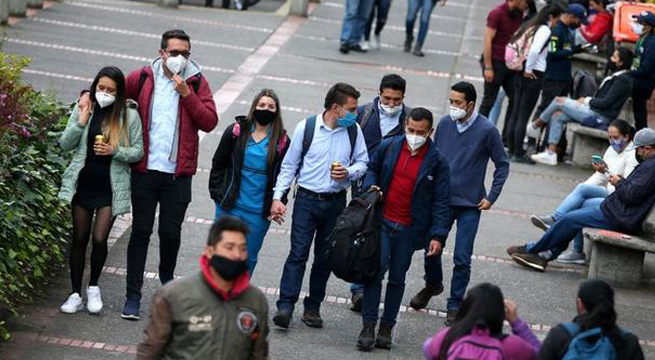 Colombia suspende uso de tapabocas en espacios abiertos en ciudades con alta tasas de vacunación