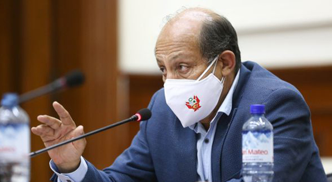 “Si no nos dan el voto de confianza, cumpliremos lo que dice el reglamento”, adelanta Héctor Valer