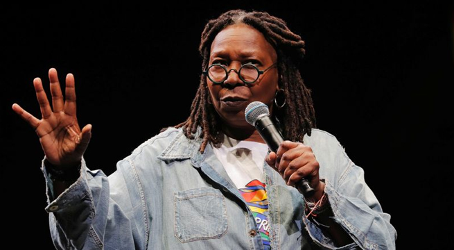 Suspenden a Whoopi Goldberg de un programa televisivo por sus comentarios sobre el Holocausto
