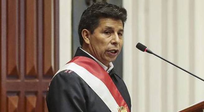 ¿Qué anuncios hizo el presidente Pedro Castillo sobre salud y educación?