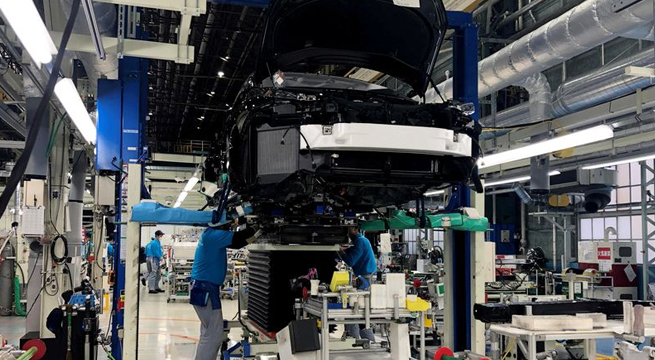 Algunas plantas de Japón vuelven a funcionar tras el terremoto